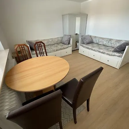 Apartment Ferienwohnung Mit Grossem Pool *